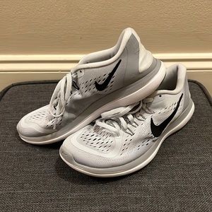 Grey Nike Tennis Shoes